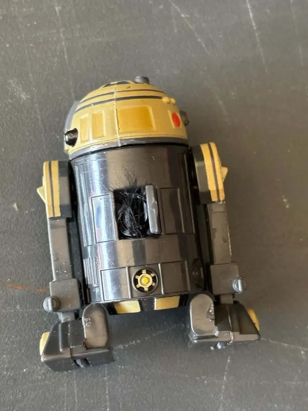 Hasbro Star Wars The Clone Wars R3-S6 Goldie Astromech Droid Figure